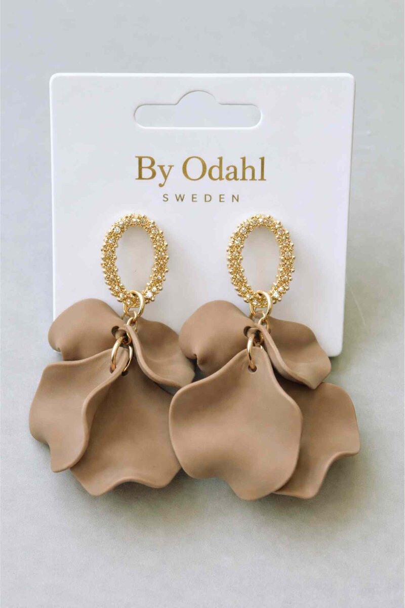 By-Odahl-Nellie-Orhangen-Beige-1