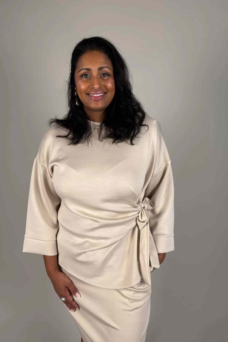 Camicia-Ellie-Troja-med-Knyt-Dam-Beige-1