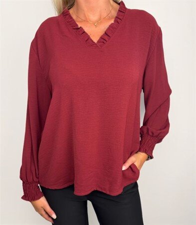 Chica-London-Padma-Topp-Dam-Bordo-1