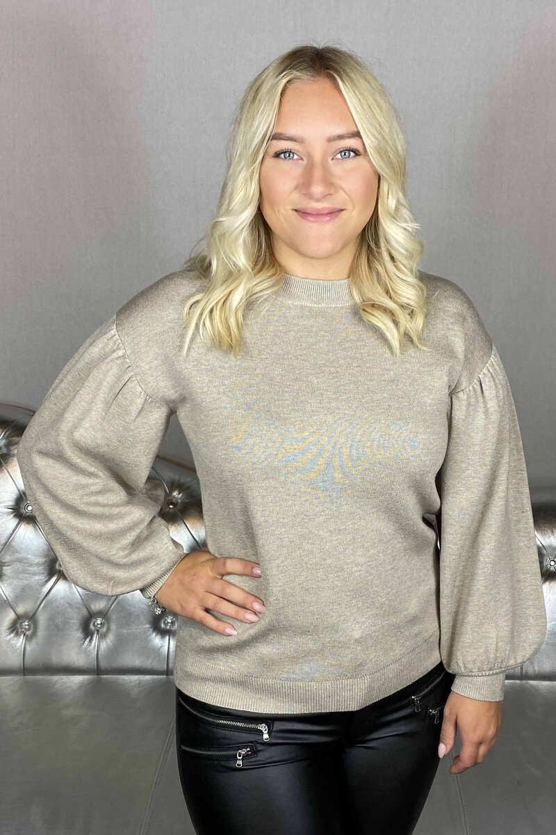 Freequent-Ani-Puffarmad-Troja-Dam-Silver-Mink-11