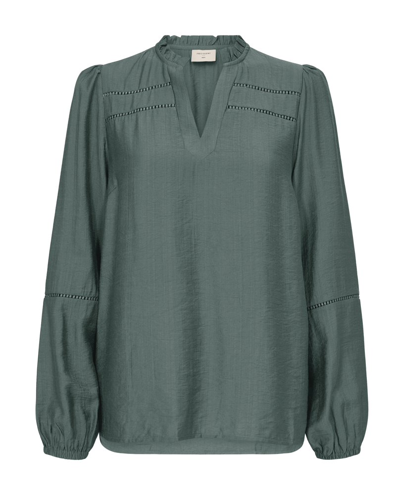 Freequent-Antina-Blus-Dam-Dark-Forest-1