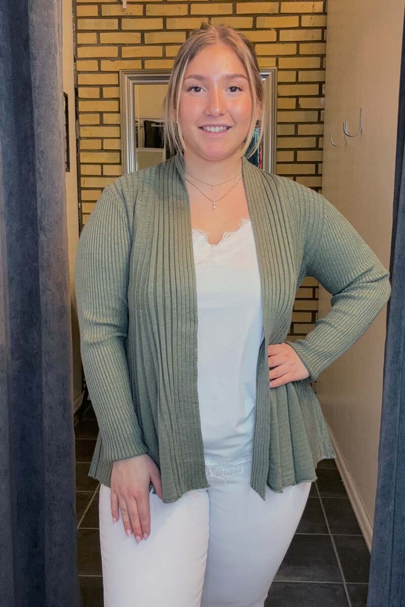 Freequent-Claudisse-Short-Cardigan-Dam-Deep-Lichen-Green-Mel-10