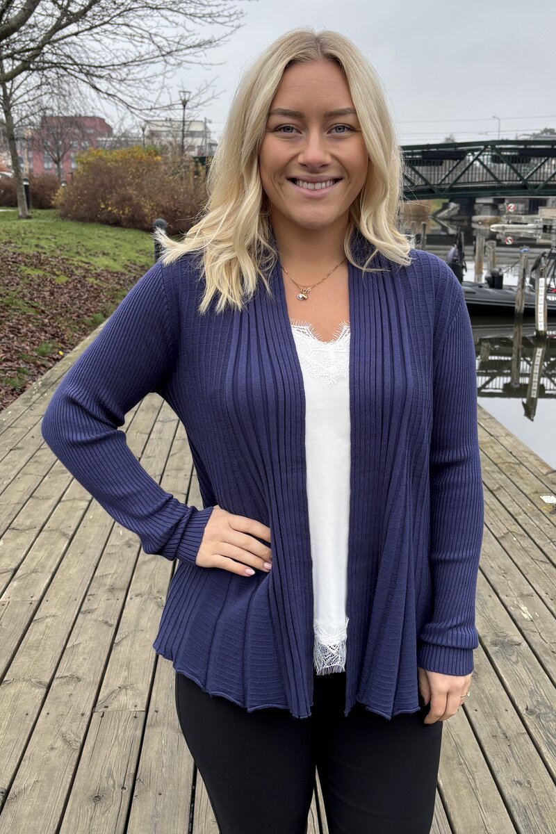 Freequent-Claudisse-Short-Cardigan-Dam-Patriot-Blue-10