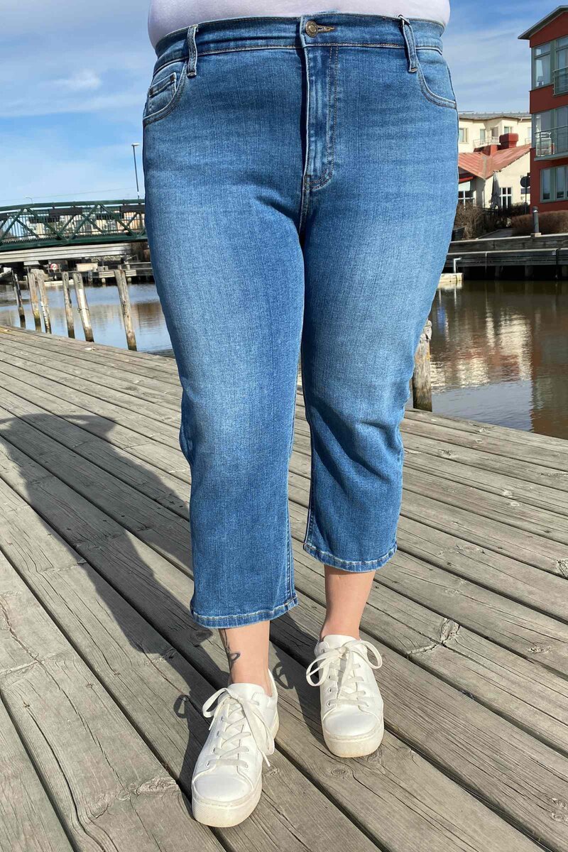Freequent-Harlow-Denim-Capri-Dam-Vintage-Blue-Denim-1