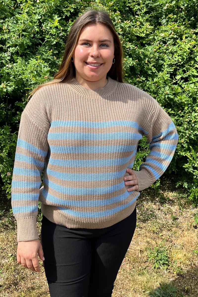 Freequent-Iben-Pullover-Dam-Desert-Taupe-w.-Chambray-Blue-5