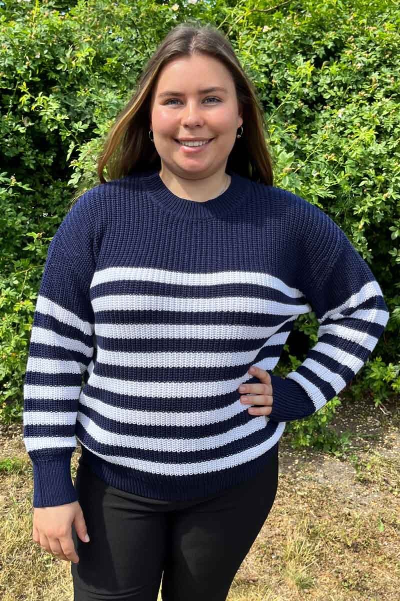 Freequent-Iben-Pullover-Dam-Navy-Blazer-w.-Brilliant-5