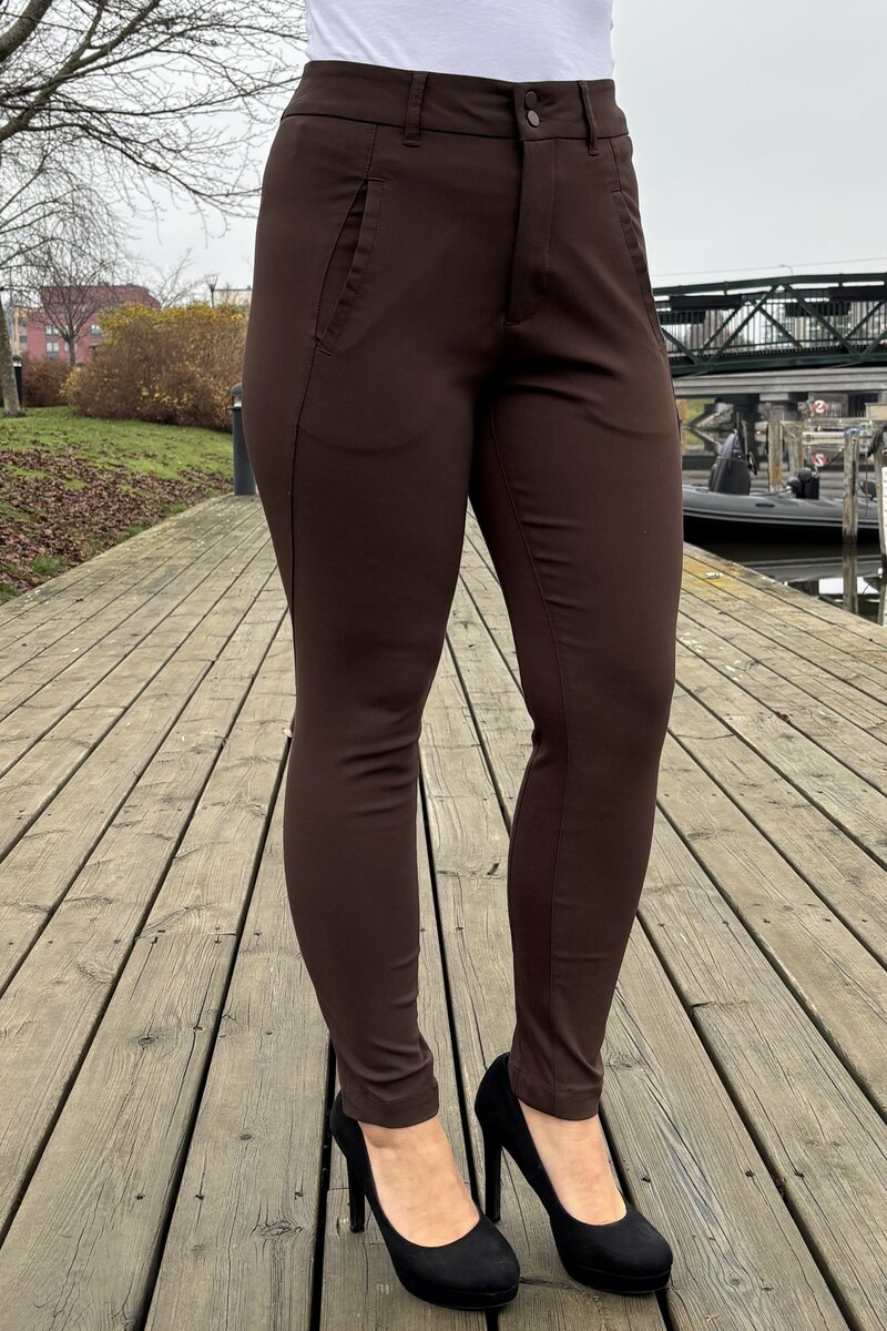 Freequent-Jenny-Stretchbyxa-Dam-Coffee-Bean-10