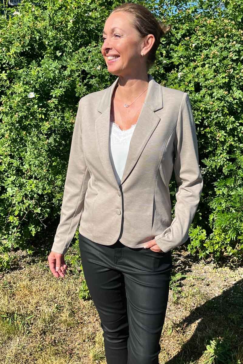 Freequent-Nanni-Kavaj-Desert-Taupe-Melange-Dam-21