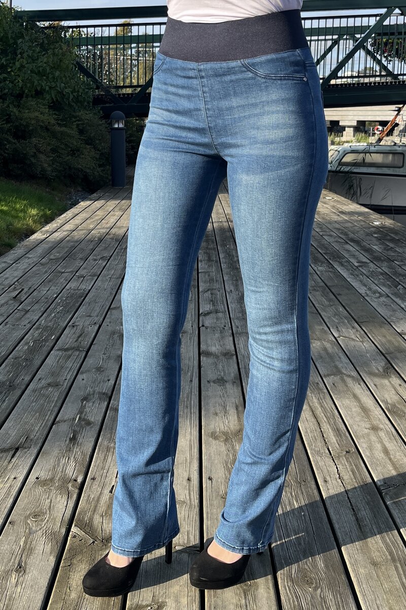 Freequent-Shantal-Bootcut-Langd-32-Denim-Dam-Medium-Blue-1