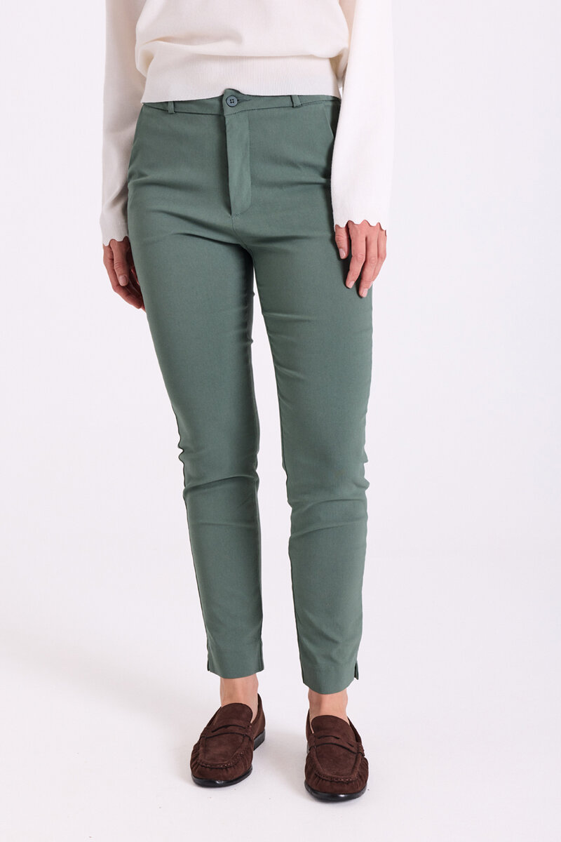 Freequent-Solvej-Ankelbyxa-Dam-Dark-Forest-1