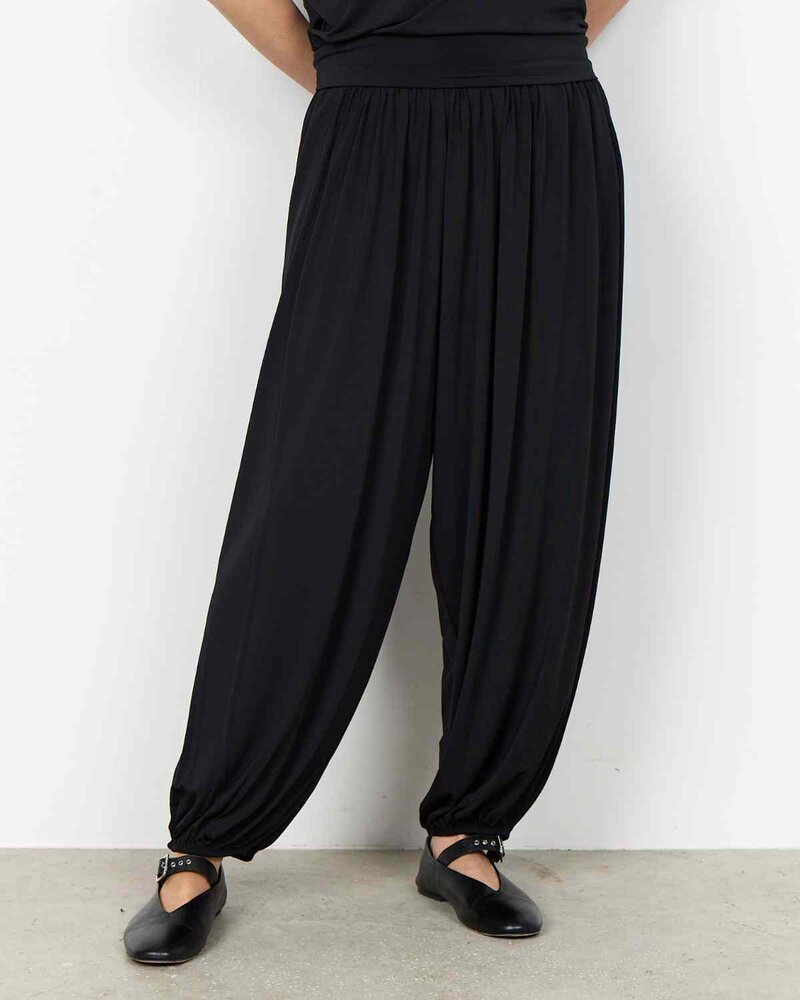 Glenna-2-Ballongbyxa-Dam-Black-Soyaconcept--Smilebutiken-1