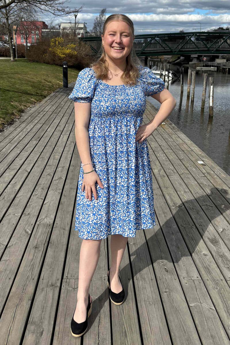 Jia-Ki-Esther-Monstrad-Klanning-Dam-Blue-1