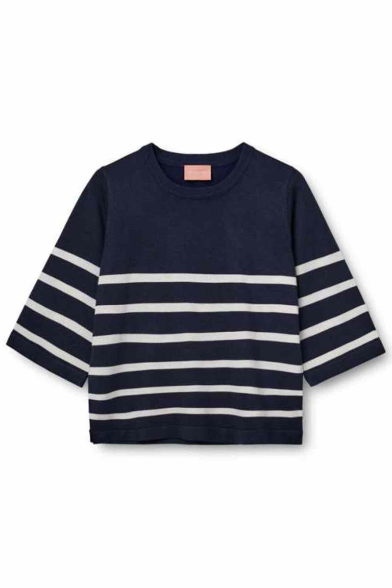 Kopenhaken-Wilma-Troja-Dam-Navy-1