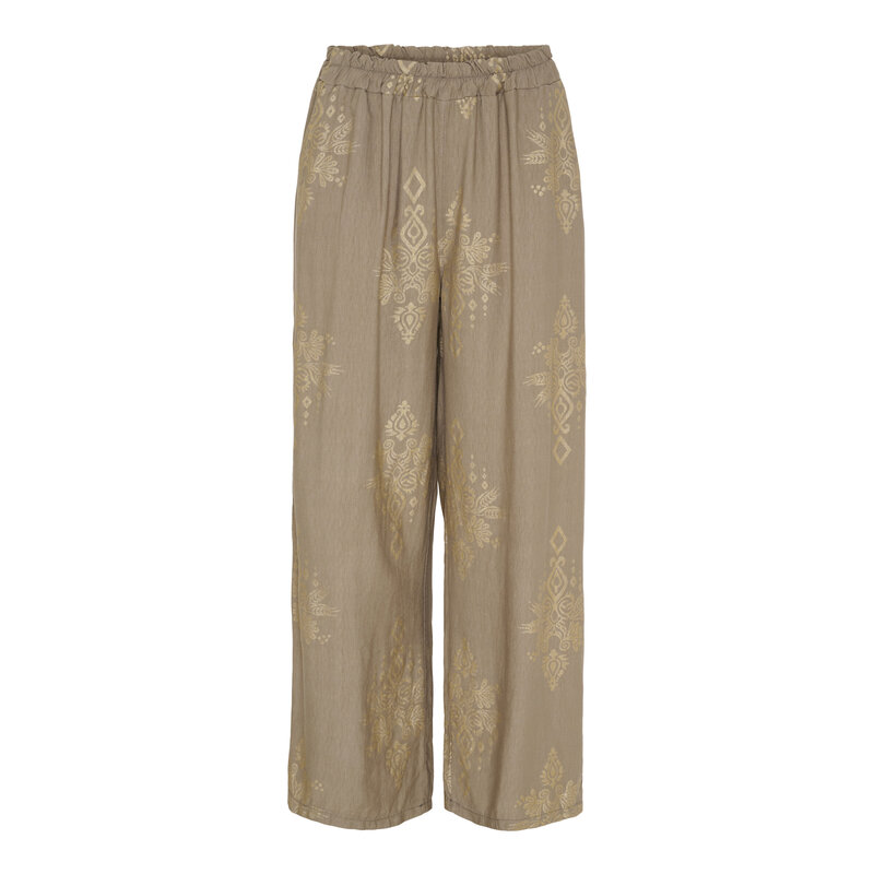 Marta-du-Chateau-Acacia-Byxa-Dam-Fango-1