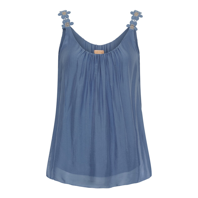 Marta-du-Chateau-Agnese-Topp-Dam-Jeans-1