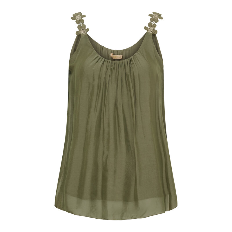 Marta-du-Chateau-Agnese-Topp-Dam-Military-1