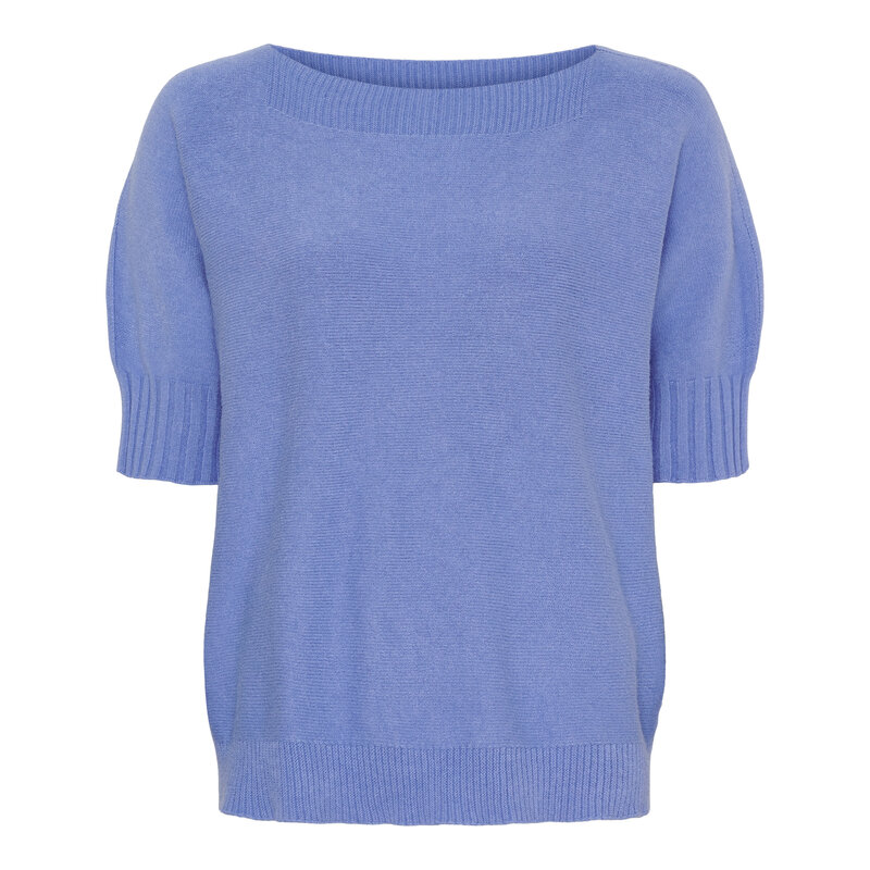 Marta-du-Chateau-Constanza-Stickad-Troja-Dam-Jeans-1