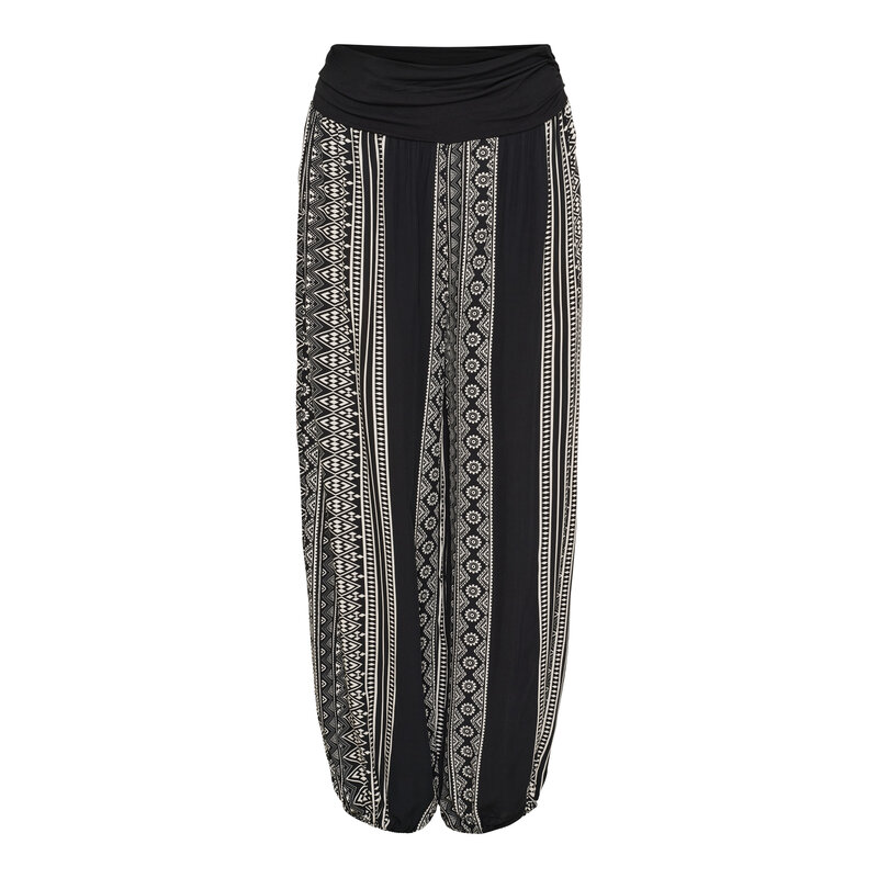 Marta-du-Chateau-Lyra-Byxa-Dam-Black-White-1