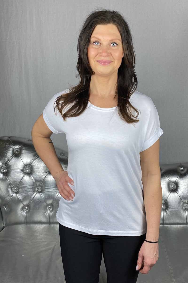 Moster-T-shirt-Vit-Dam-12