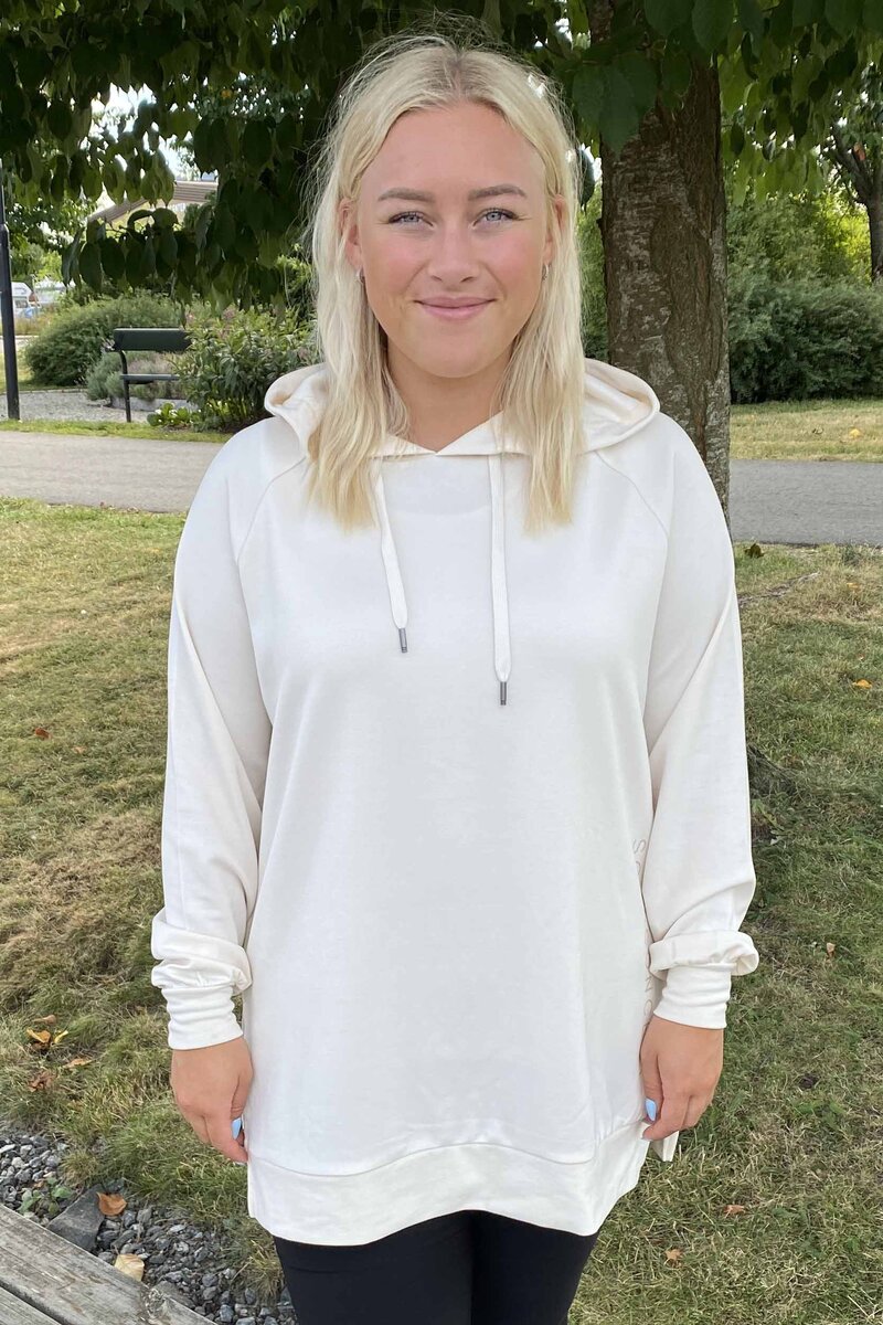 Soyaconcept-Banu-Oversize-Hoodie-Dam-Cream-10