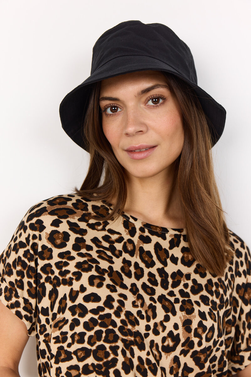 Soyaconcept-Dalmine-2-Hatt-Dam-Black-1