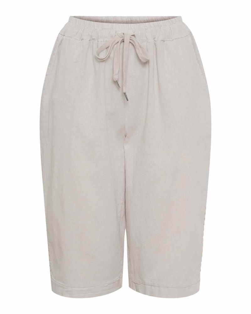 Thilde-Langa-Shorts-Dam-Beige-Marta-du-Chateau--Smilebutiken-1