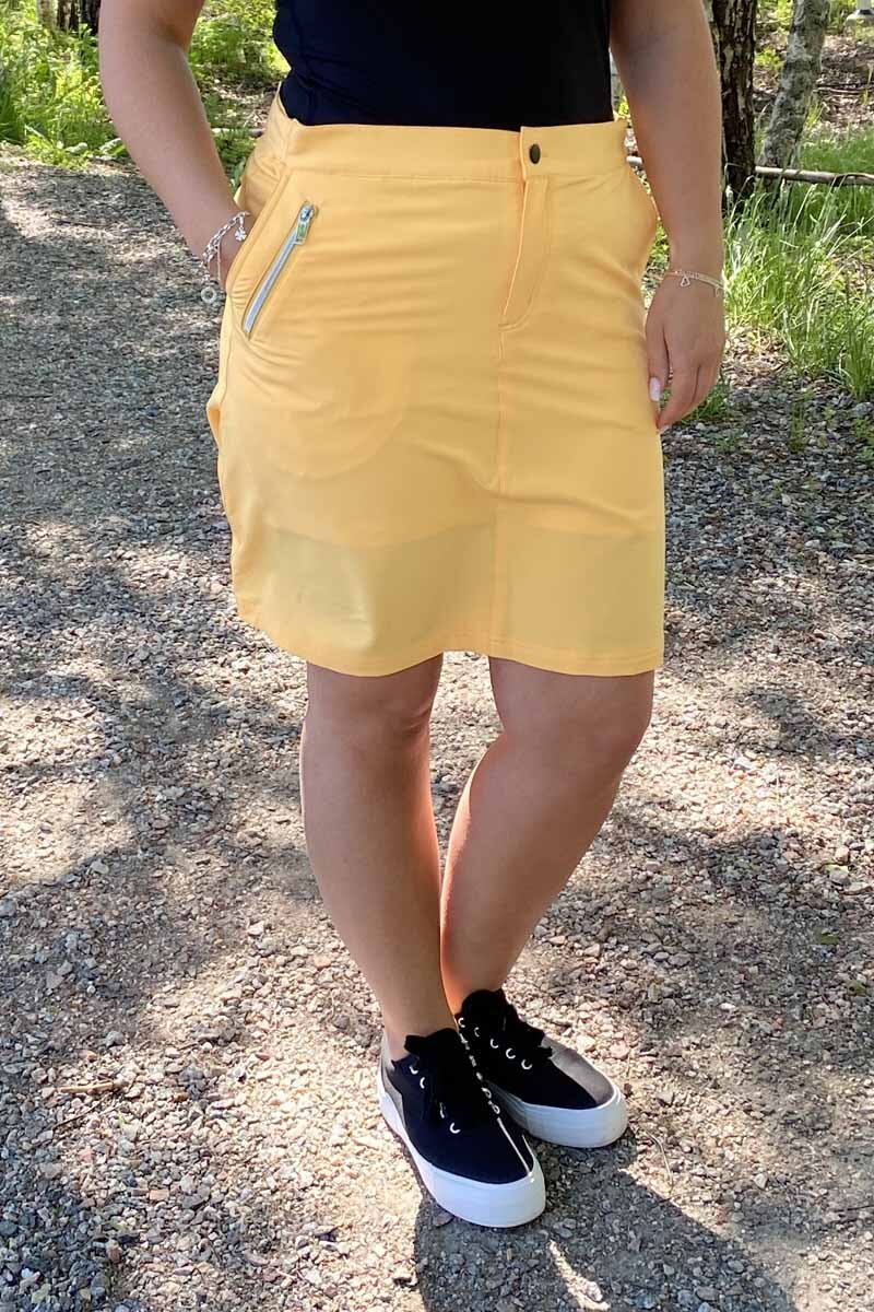 Tuxer-Hollie-Stretch-Skort-Dam-Mango-10