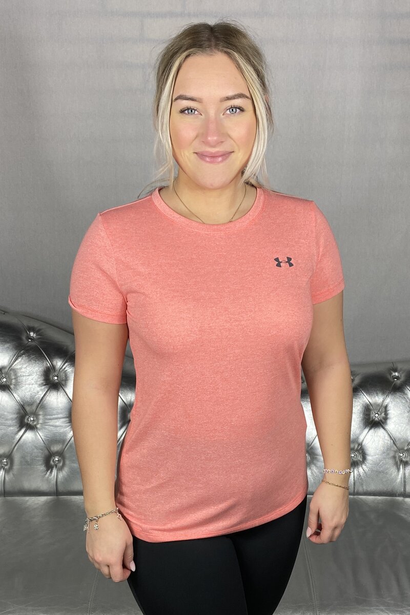 Under-Armour-Tranings-T-shirt-Dam-Korall-10