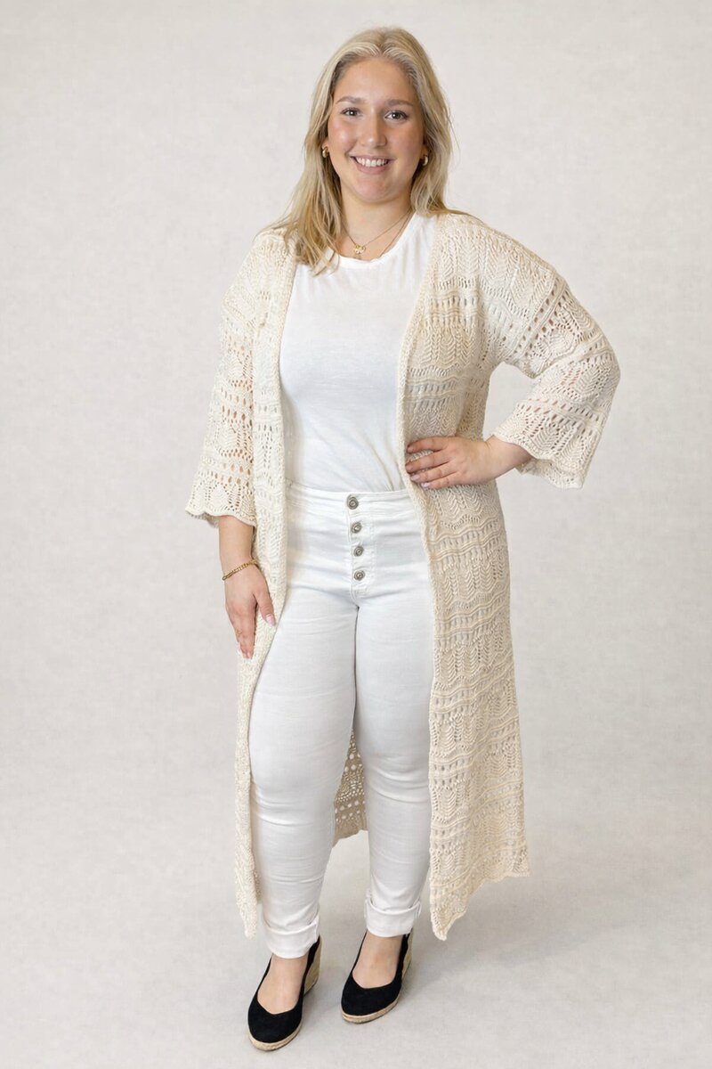 Virkad-kaftan-beige---Betty-fran-Chica-london--Smilebutiken-1