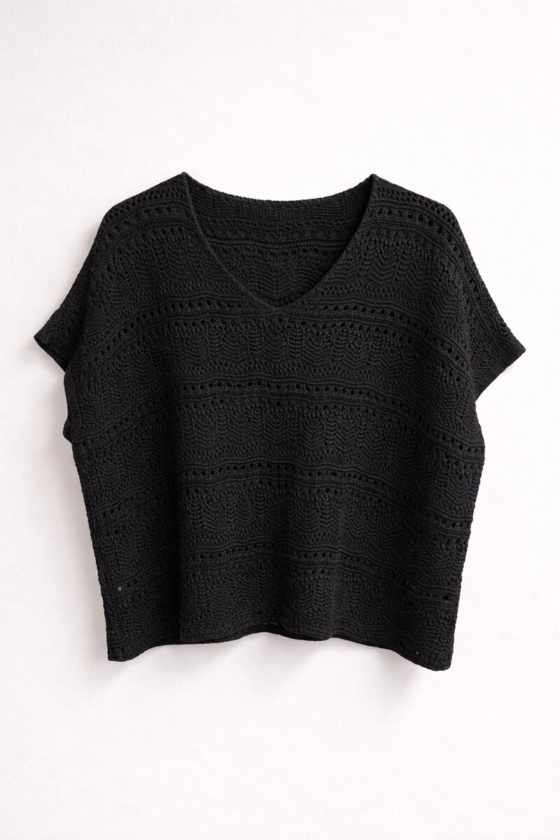 Virkad-v-ringad-topp-dam-Black---Germaine-fran-Chica-london--Smilebutiken-1