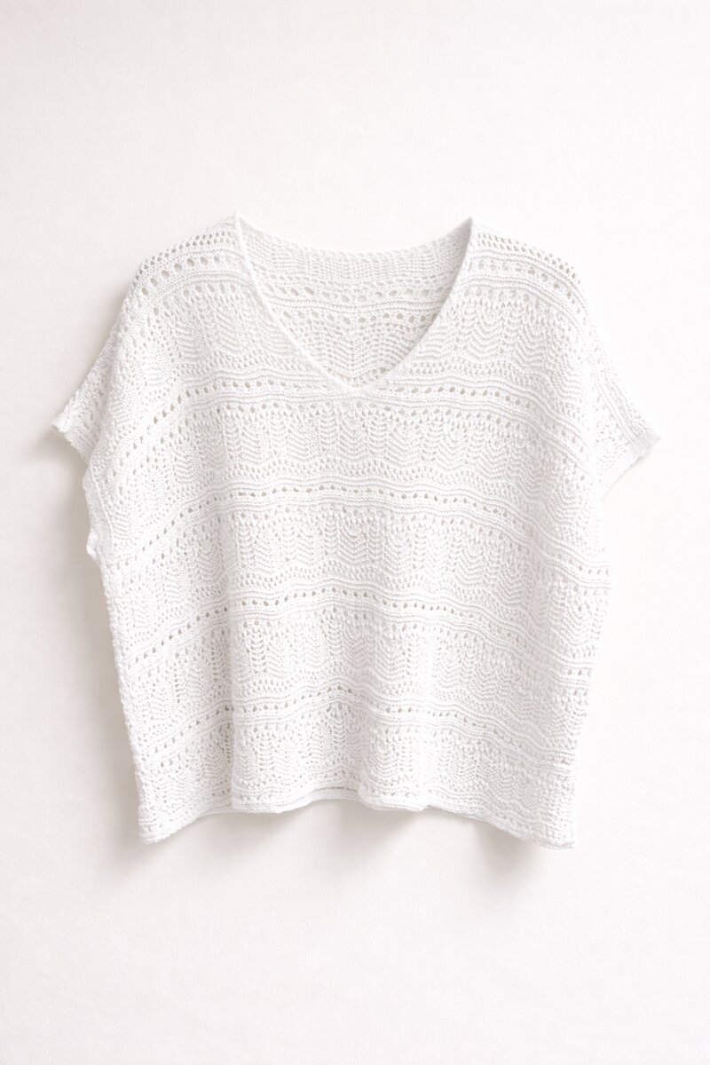 Virkad-v-ringad-topp-dam-White---Germaine-fran-Chica-london--Smilebutiken-1