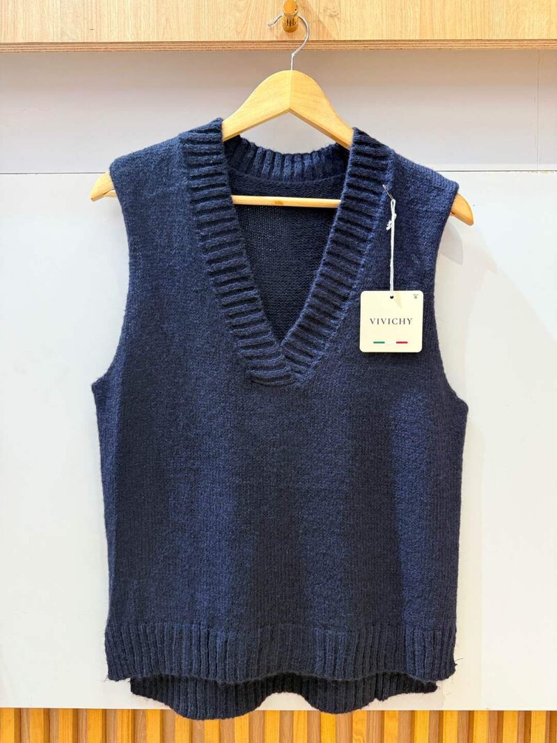 Vivichy-Alexis-Stickad-Vast-Dam-Marine-1