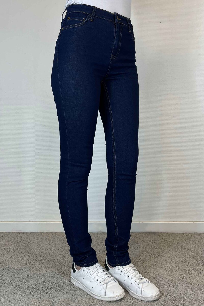 Way-of-Sweden-Daphne-Push-Up-Jeans-Dam-Dark-Denim-1