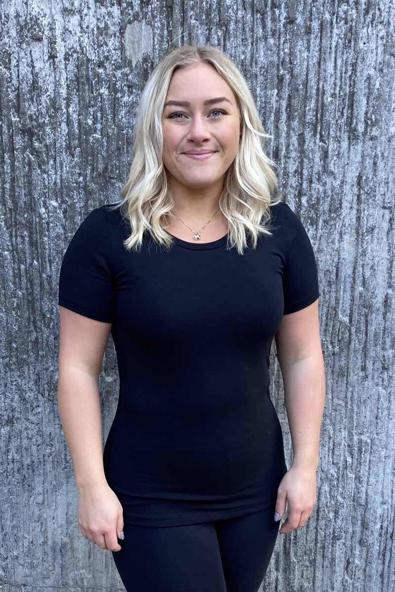 Way-of-Sweden-Emma-Kortarmad-T-Shirt-Dam-Svart-10