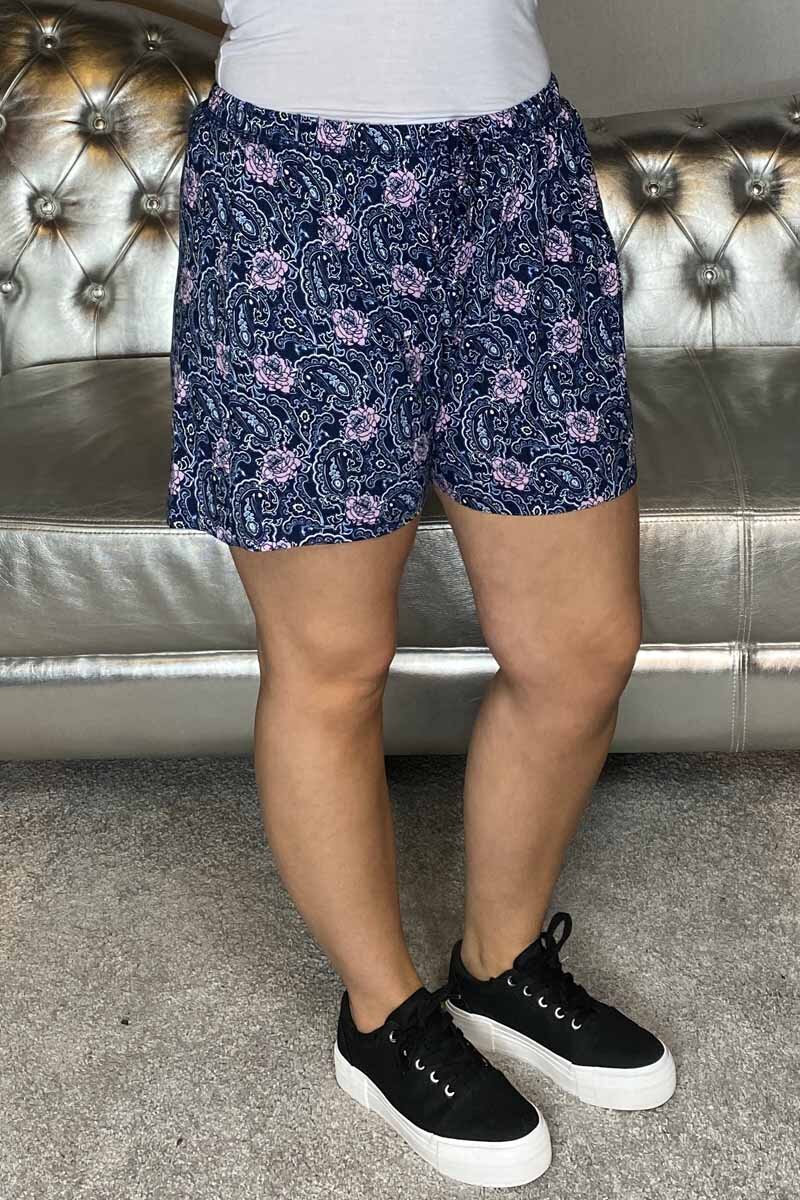 Wiges-Shorts-Bambu-Dam-Blommig-10