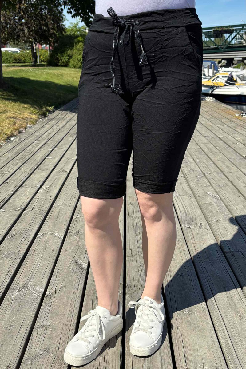 Zabaione-Fernandi-Stretch-Shorts-Dam-Black-10