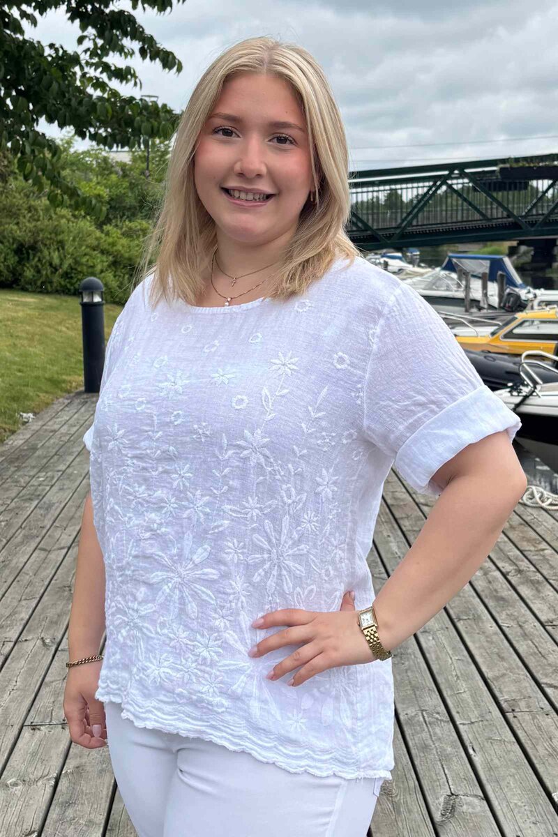 Zabaione-Laura-Blus-Dam-OffWhite-10