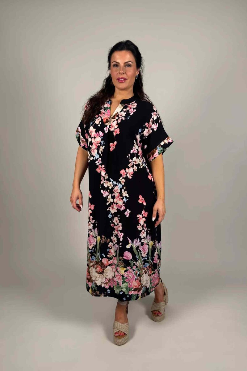 Zamina-Blommig-Klanning-Dam-Svart-Camicia--Smilebutiken-1