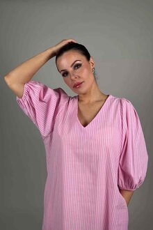 Aniela-Randig-Klanning-Dam-Rosa-Camicia--Smilebutiken-2