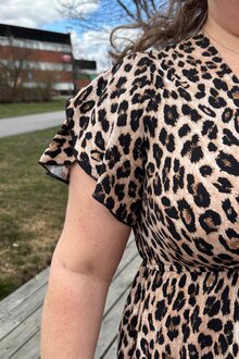 Caramelle-Fashion-Justine-Klanning-Dam-Brown-Leo-2