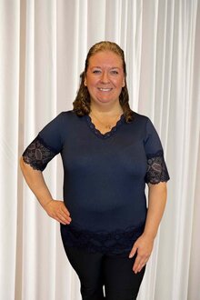 Chica-London-Blake-Kortarmad-Topp-med-Spets-Dam-Navy-1