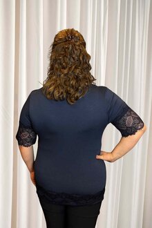 Chica-London-Blake-Kortarmad-Topp-med-Spets-Dam-Navy-2
