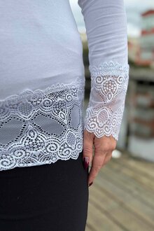 Chica-London-Gwynne-Langarmad-Topp-med-Spets-Dam-White-4
