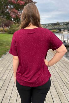 Chica-London-Jordyn-T-shirt-Dam-Berry-4