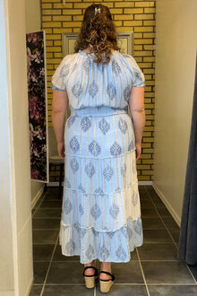 Chica-London-Karolina-Klanning-med-Smock-Dam-Blue-2