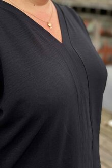 Chica-London-Kyla-V-ringad-Blus-Dam-Black-4