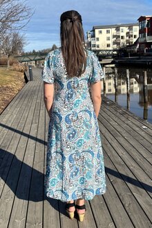 Chica-London-Nessa-Klanning-Dam-Blue-4