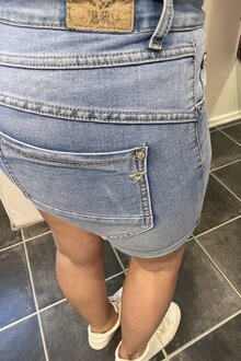 Chica-London-Shorts-3-Denim-Blingknappar-Dam-Blue-5
