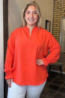 Chica-London-V-ringad-Blus-Dam-Corall-1