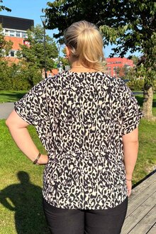 Chica-London-Valeria-Topp-Dam-Black-Beige-3